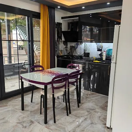 Kushadasi Long * Kusadası